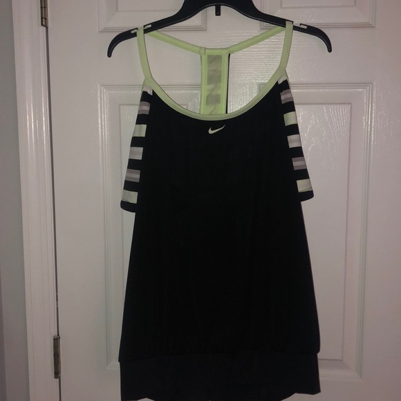Nike Other - Women’s Nike plus size tankini/active top 3x